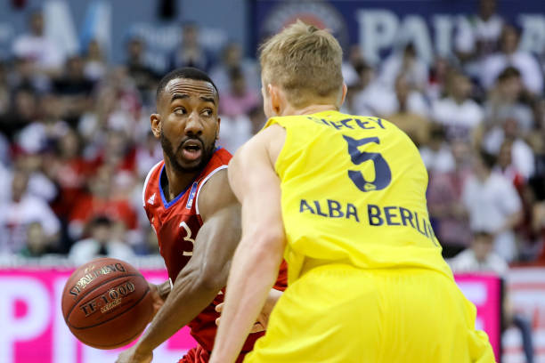 的故事更像 的故事更像