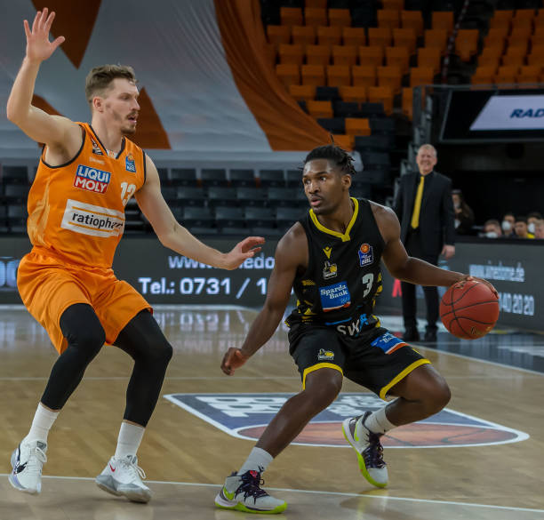 在接受采访 在接受采访