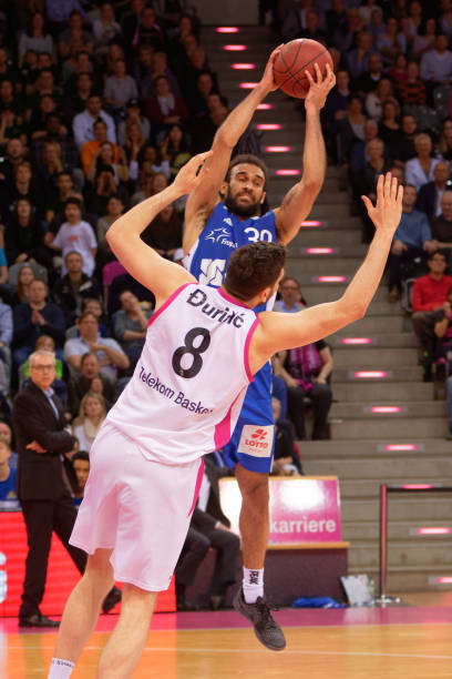 在内马尔初 在内马尔初